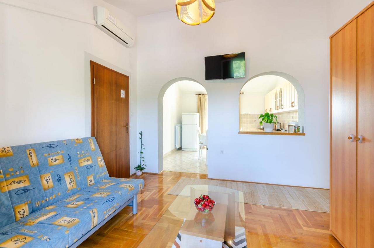 Apartmani Suncica セルツェ エクステリア 写真