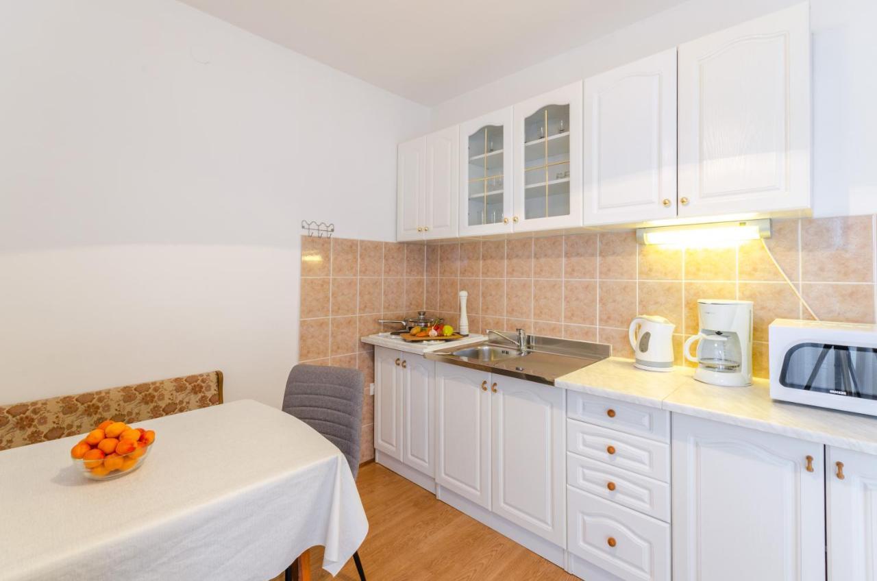 Apartmani Suncica セルツェ エクステリア 写真