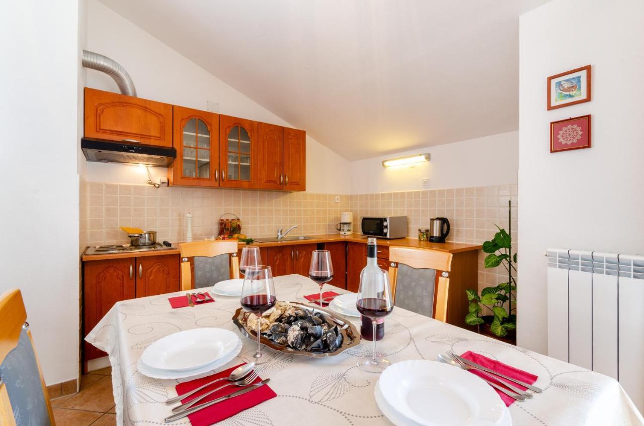 Apartmani Suncica セルツェ エクステリア 写真