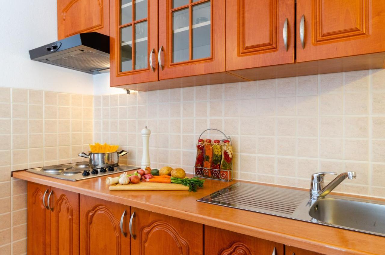 Apartmani Suncica セルツェ エクステリア 写真